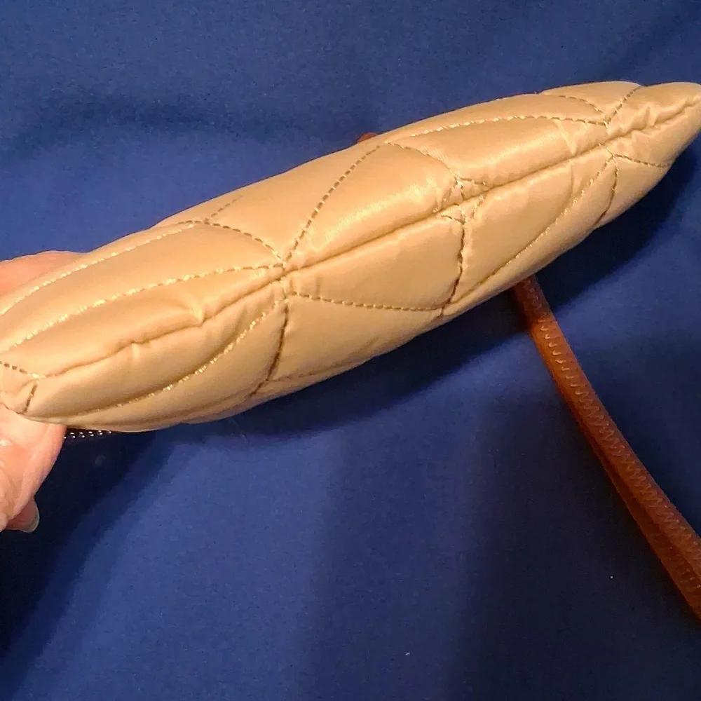 Wristlet-I-phone Charger- NWOT's - Picture 8 of 9